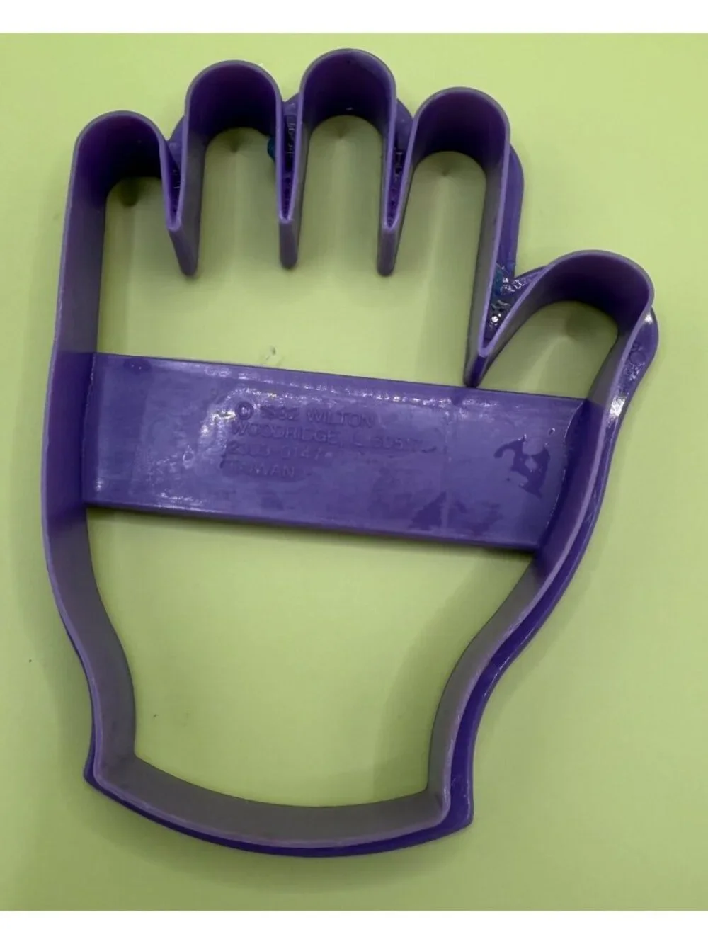 1993 Vintage Wilton Hand Shape Purple Cookie Cutter Play Dough Jello